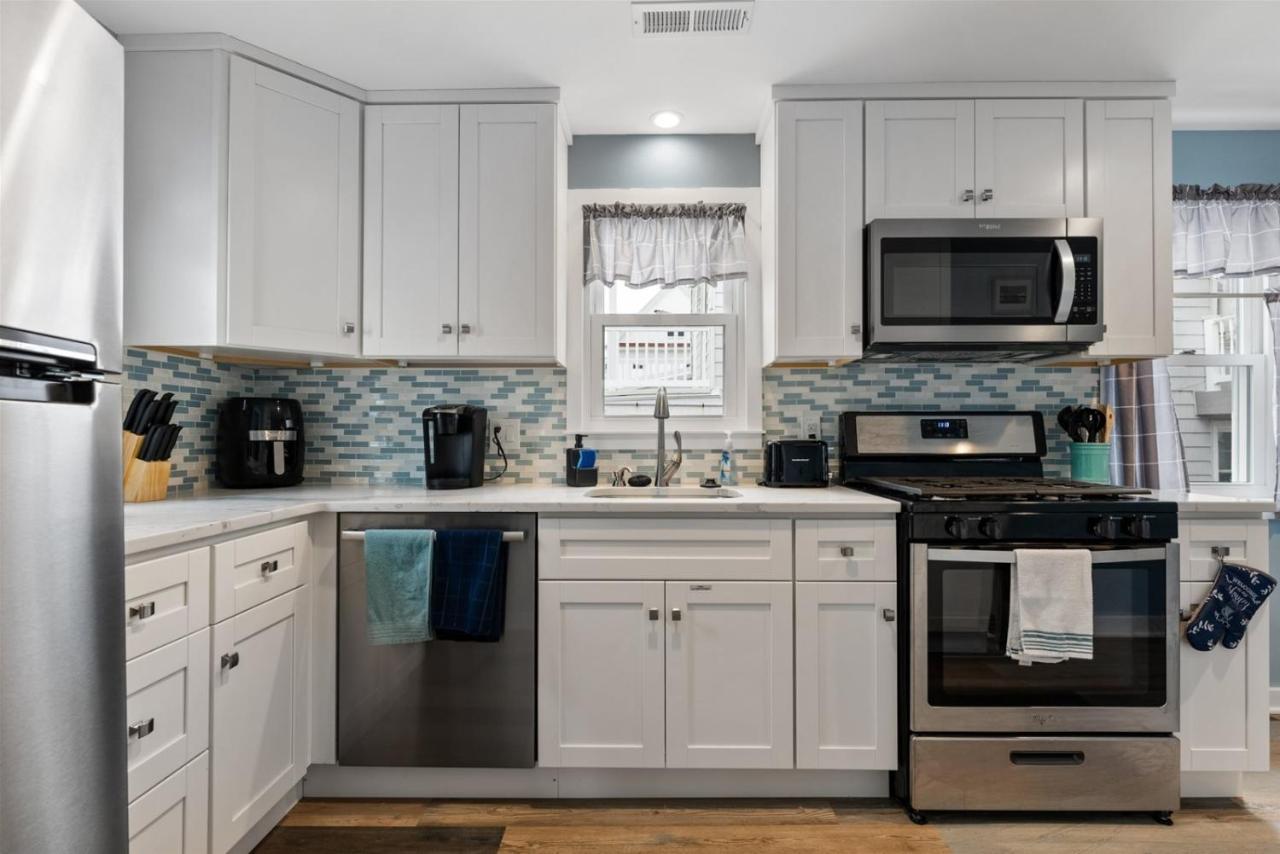 Newly Renovated 4 Bedroom Home Only 2 Blocks From The Beach! Wildwood Eksteriør billede