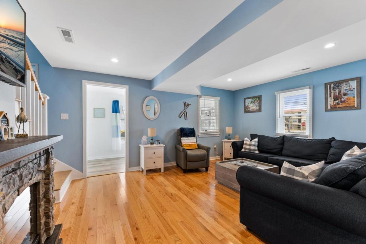Newly Renovated 4 Bedroom Home Only 2 Blocks From The Beach! Wildwood Eksteriør billede