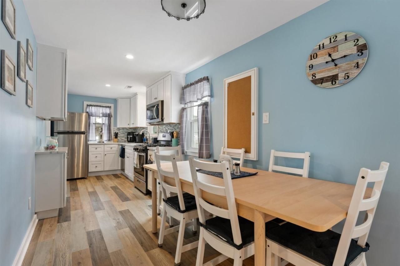 Newly Renovated 4 Bedroom Home Only 2 Blocks From The Beach! Wildwood Eksteriør billede