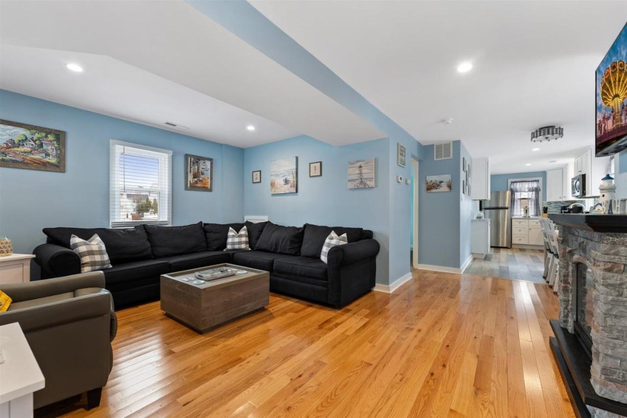 Newly Renovated 4 Bedroom Home Only 2 Blocks From The Beach! Wildwood Eksteriør billede