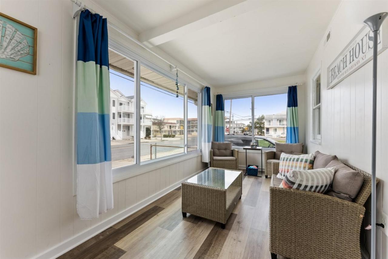 Newly Renovated 4 Bedroom Home Only 2 Blocks From The Beach! Wildwood Eksteriør billede