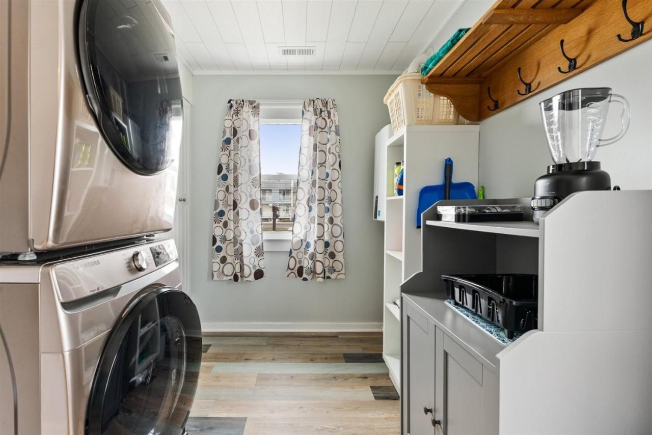 Newly Renovated 4 Bedroom Home Only 2 Blocks From The Beach! Wildwood Eksteriør billede