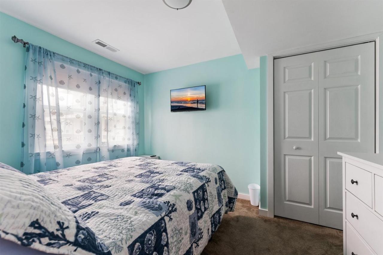 Newly Renovated 4 Bedroom Home Only 2 Blocks From The Beach! Wildwood Eksteriør billede