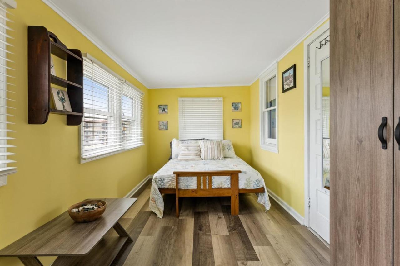 Newly Renovated 4 Bedroom Home Only 2 Blocks From The Beach! Wildwood Eksteriør billede